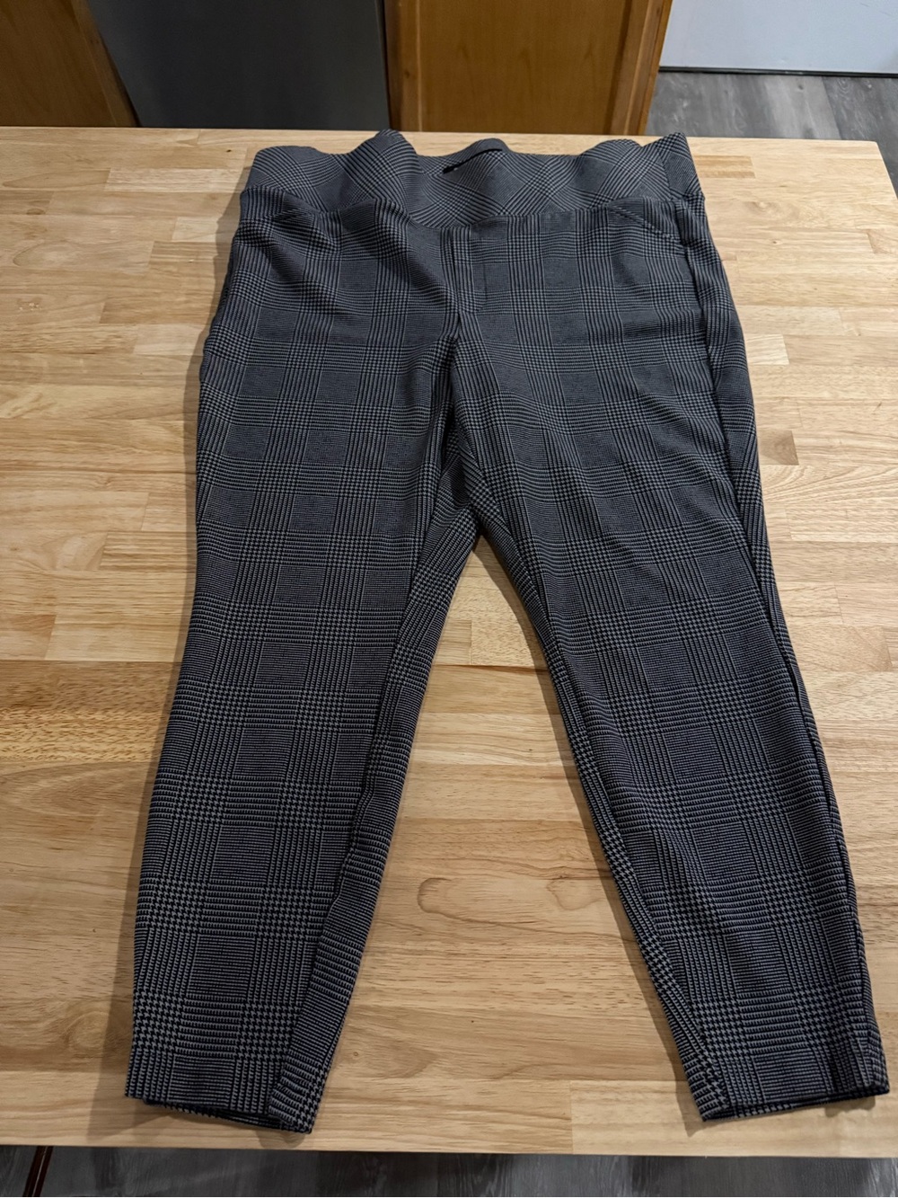 Max Studio Gray Glen Plaid Skinny Pull-On Pants
